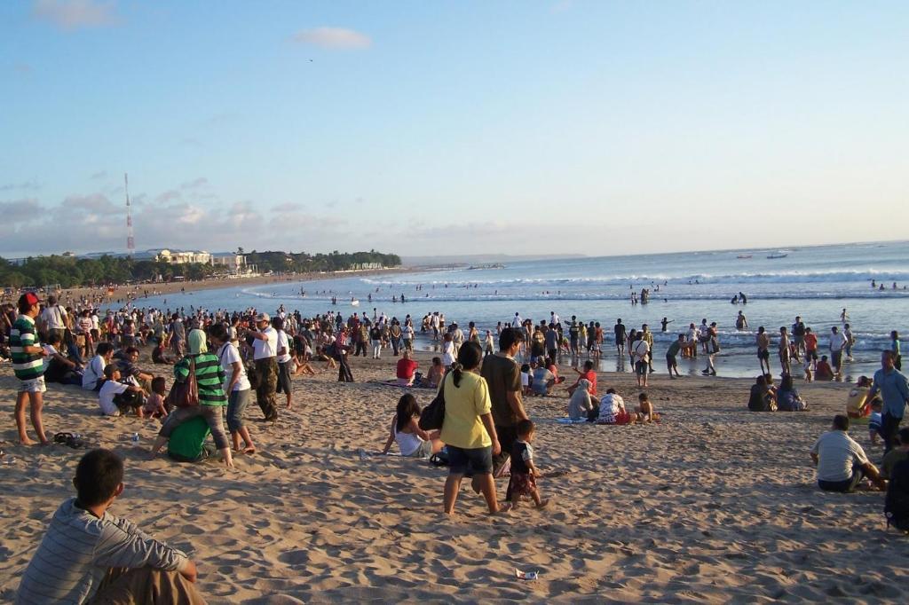 Asher Bali Transit Kuta Lombok Buitenkant foto