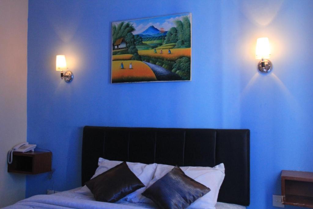 Asher Bali Transit Kuta Lombok Buitenkant foto